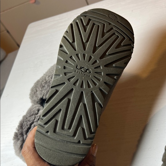 UGG Classic Gray Sheepskin Boots - Picture 6 of 6